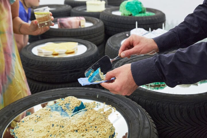 Bilder Eröffnung der Ausstellung SuperficialSurfaces in Frise Hamburg
