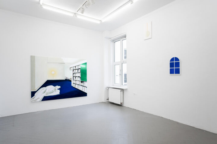 Ausstellungsansichten mit Malereien von Johanna Failer