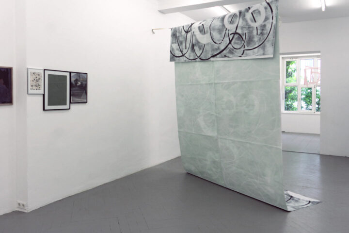 Raumansichten der Ausstellung „ungelegen stören